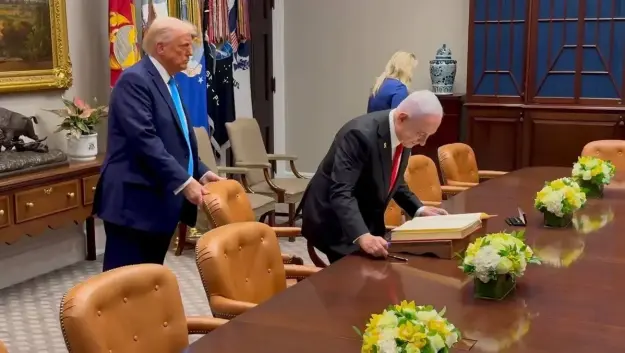 Click to Enlarge

Name: Trump-Netanyahu.png
Size: 64 KB
